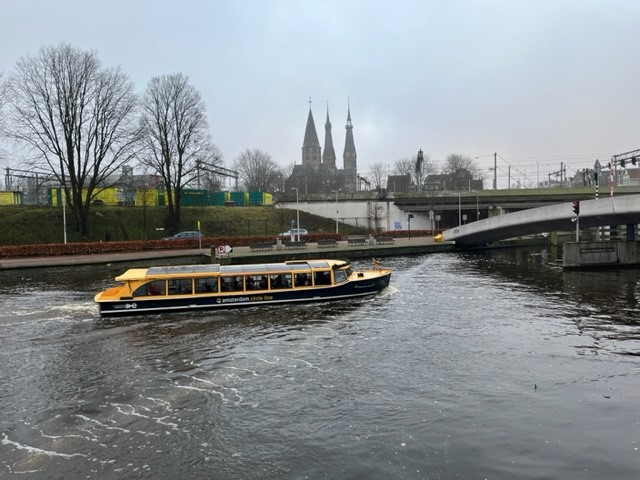 bubble barrier for water quality in Amsterdam